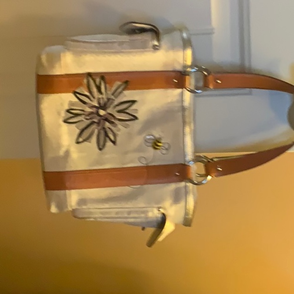 SOLD!Beautiful authentic coach bag